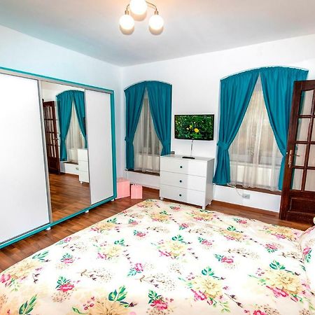 Ava'S Home Brasov Luaran gambar
