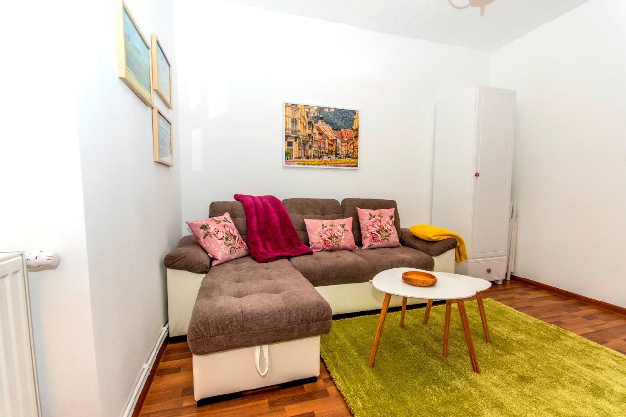 Ava'S Home Brasov Luaran gambar
