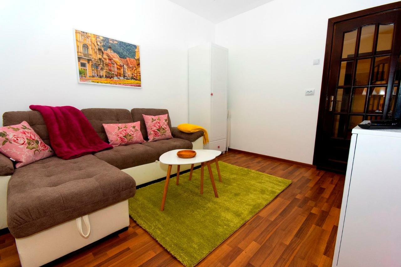 Ava'S Home Brasov Luaran gambar