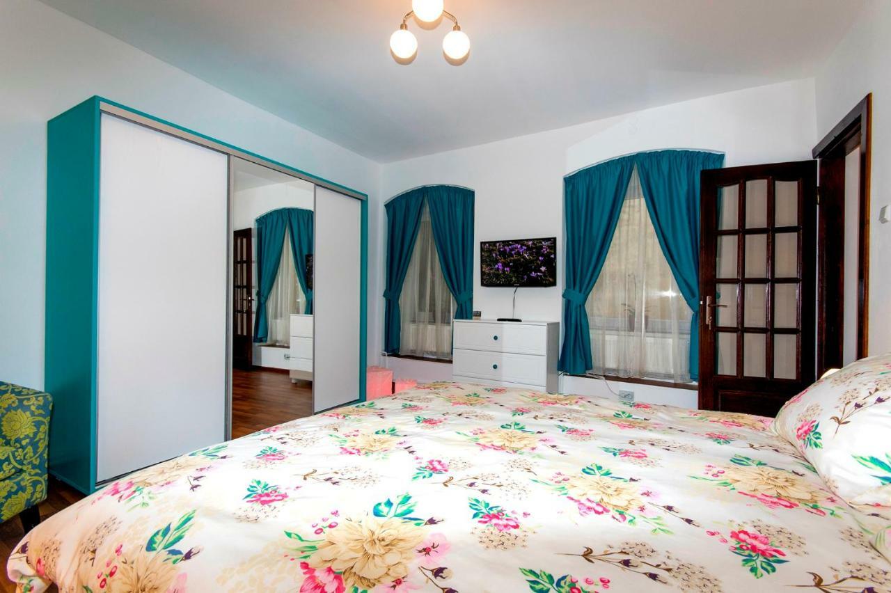 Ava'S Home Brasov Luaran gambar
