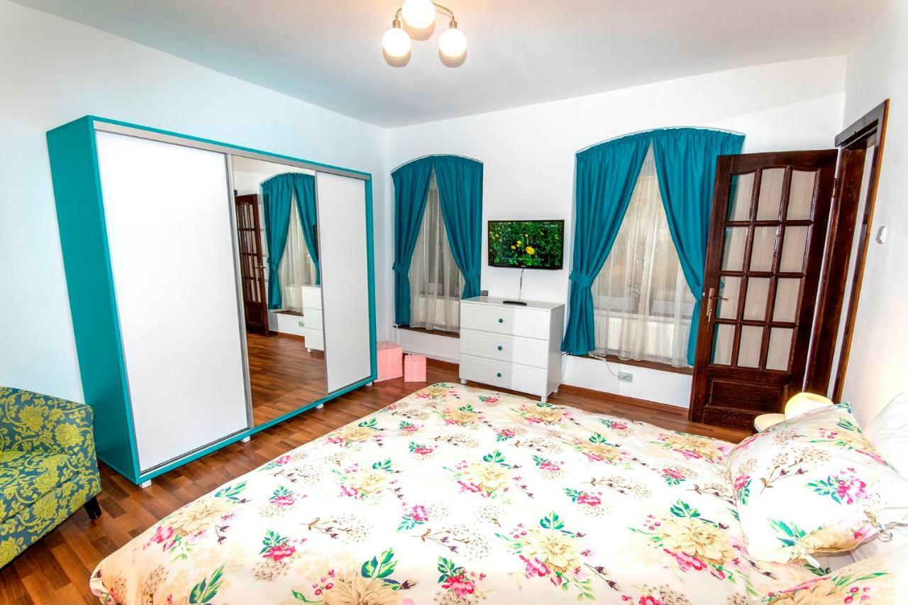Ava'S Home Brasov Luaran gambar
