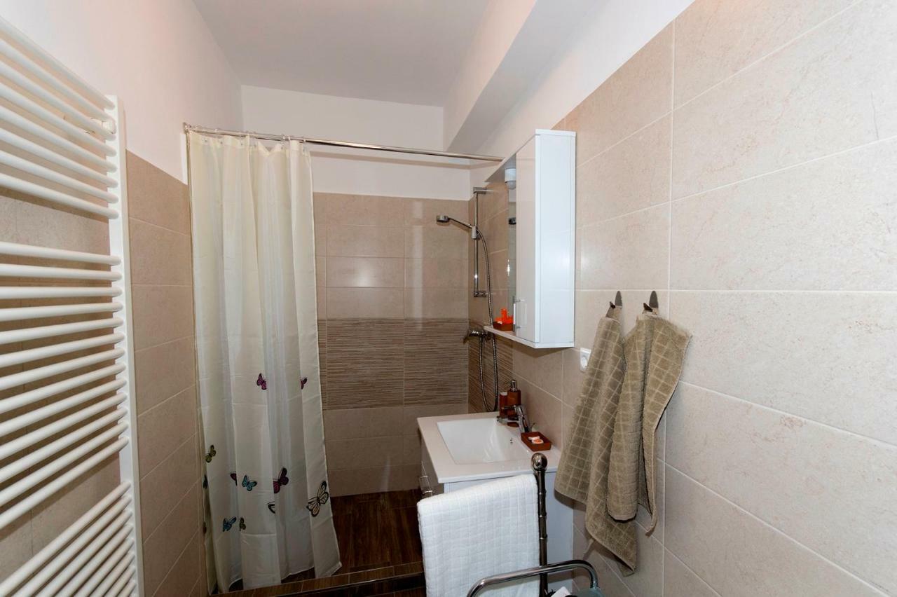 Ava'S Home Brasov Luaran gambar