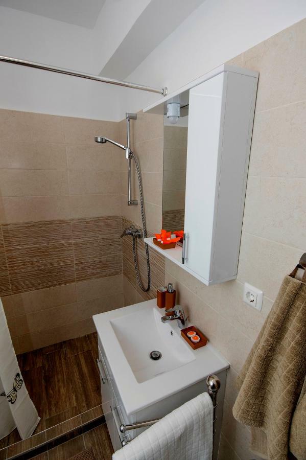 Ava'S Home Brasov Luaran gambar