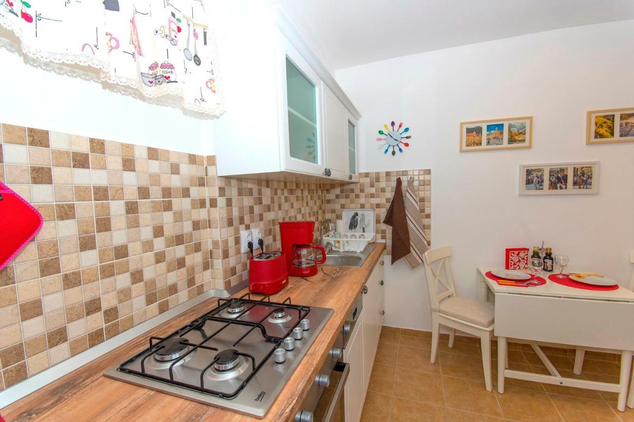 Ava'S Home Brasov Luaran gambar